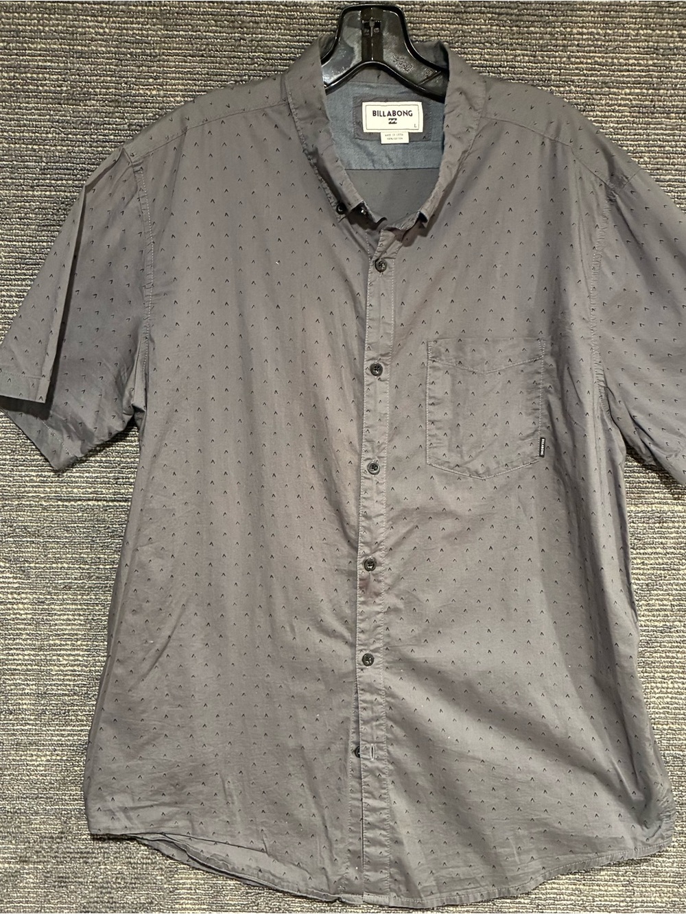 Billabong Men’s Short Sleeve Button-Up Shirt in Gray with Micro Dot